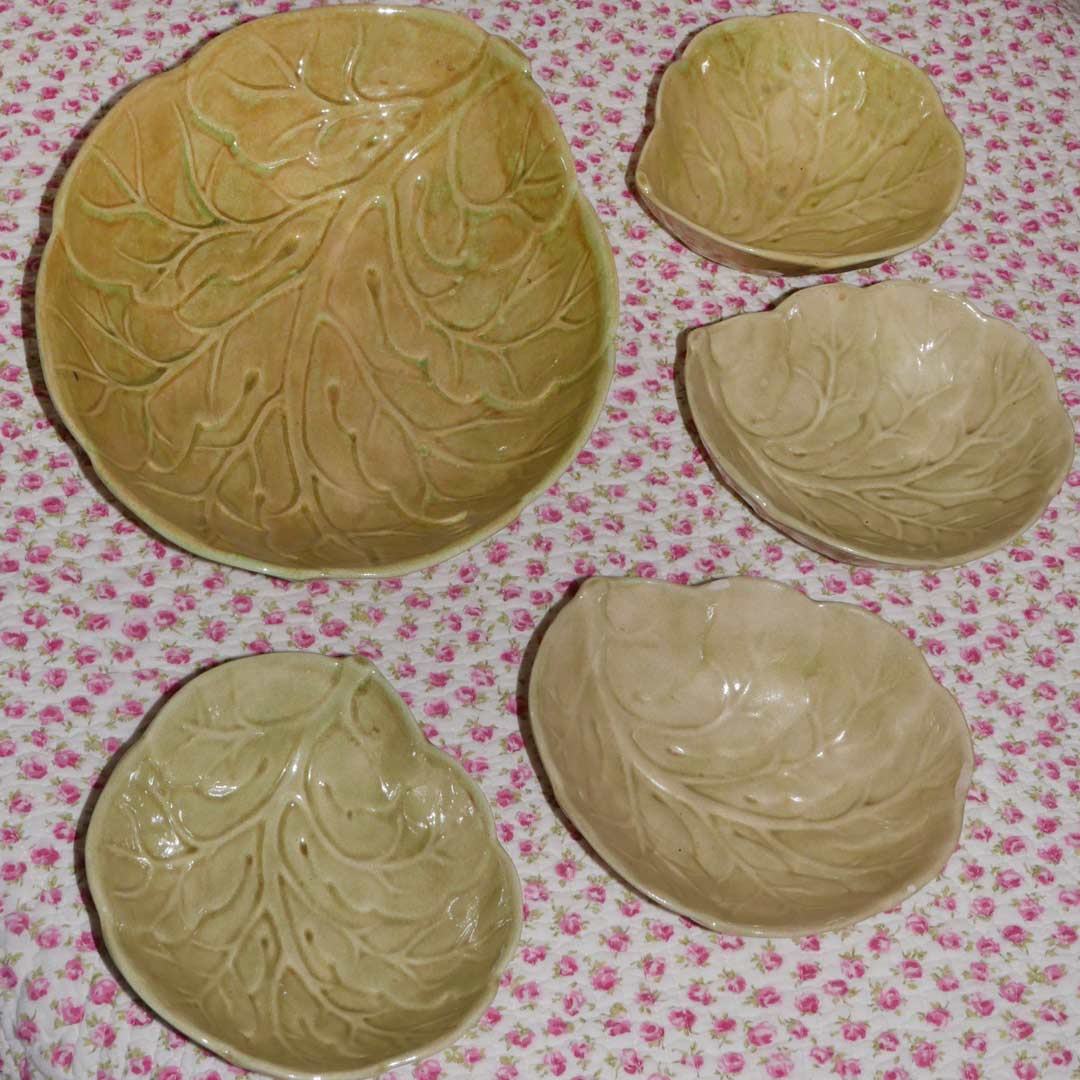 cabbage serving set