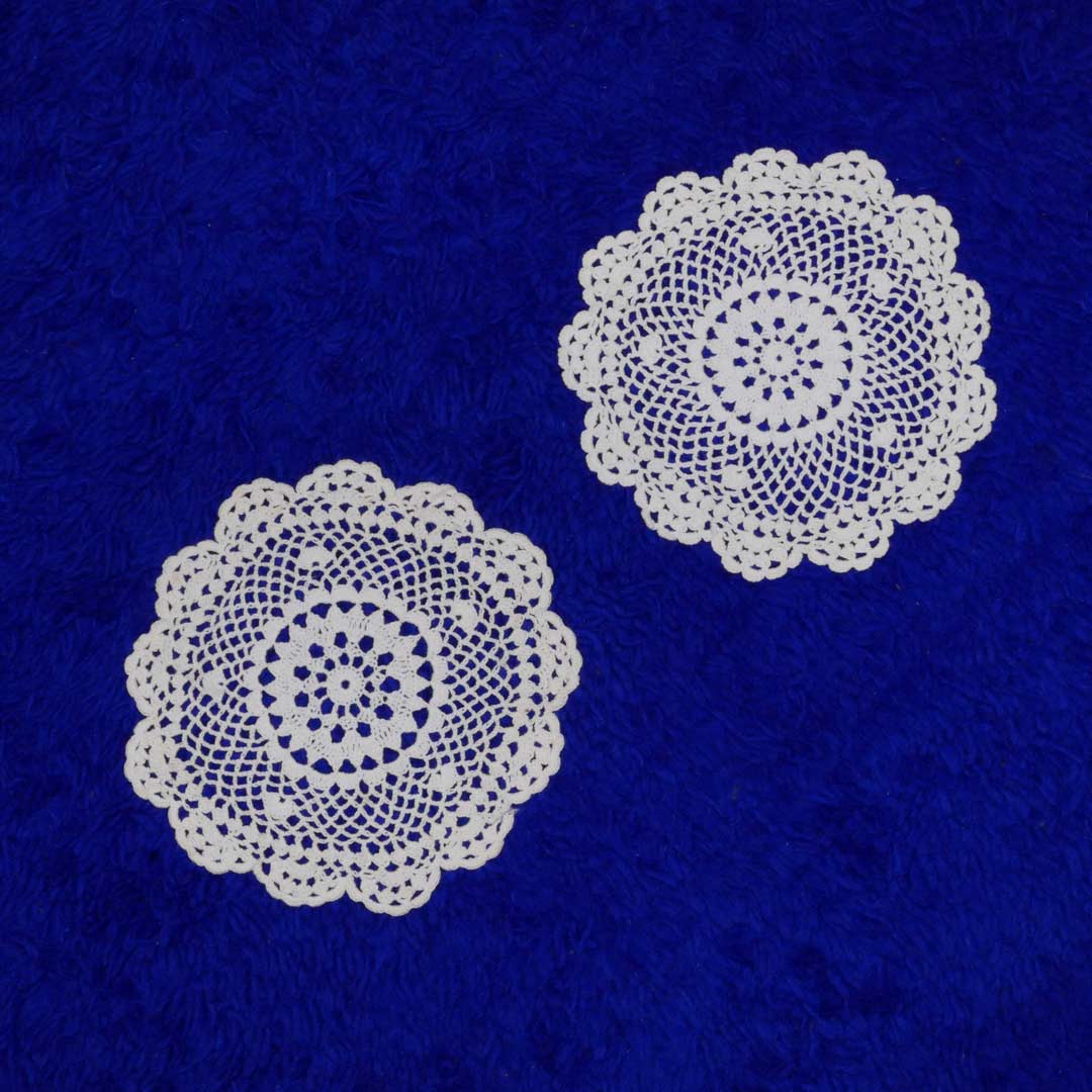 2x round doily