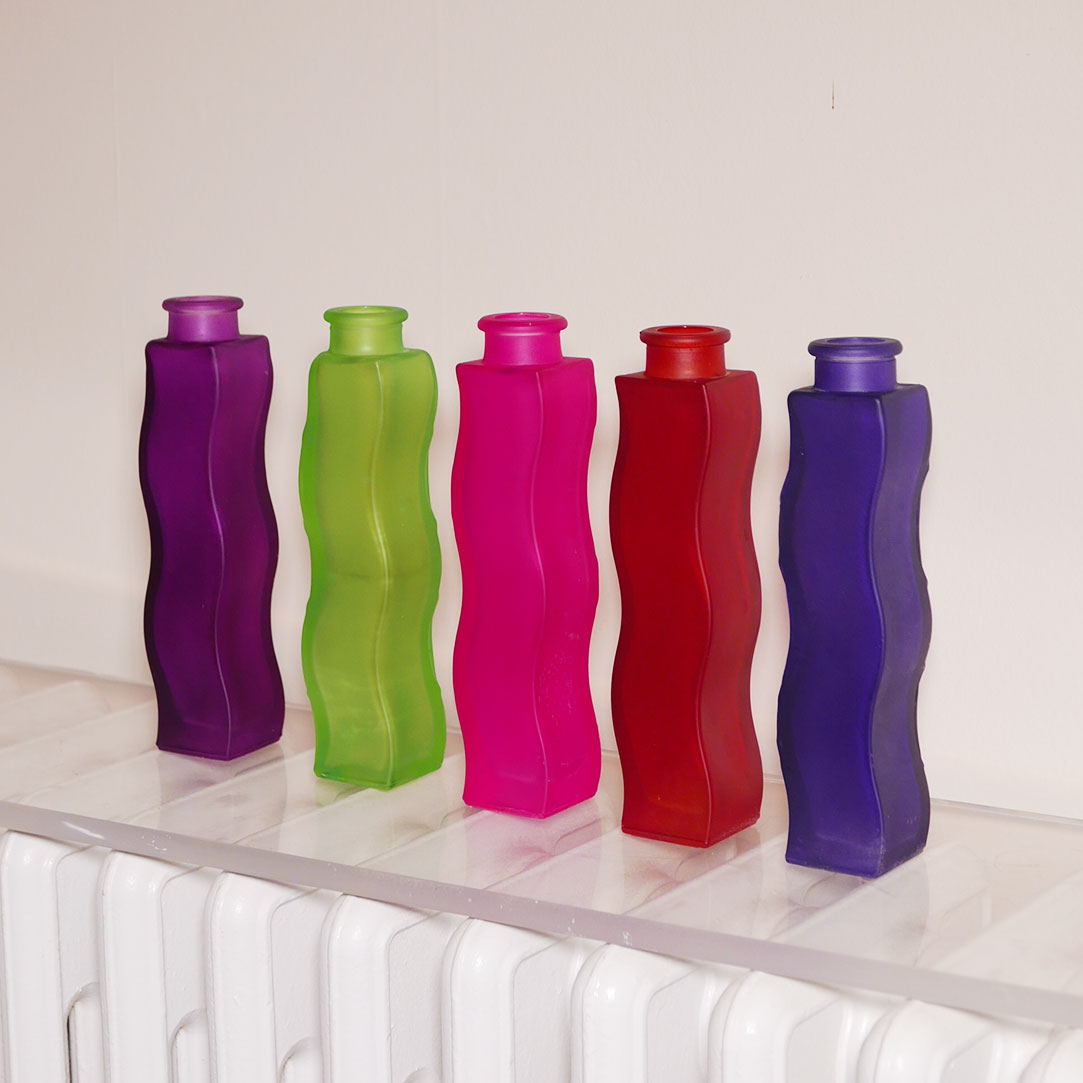 wavy ikea vase – black dot shops - Main Image