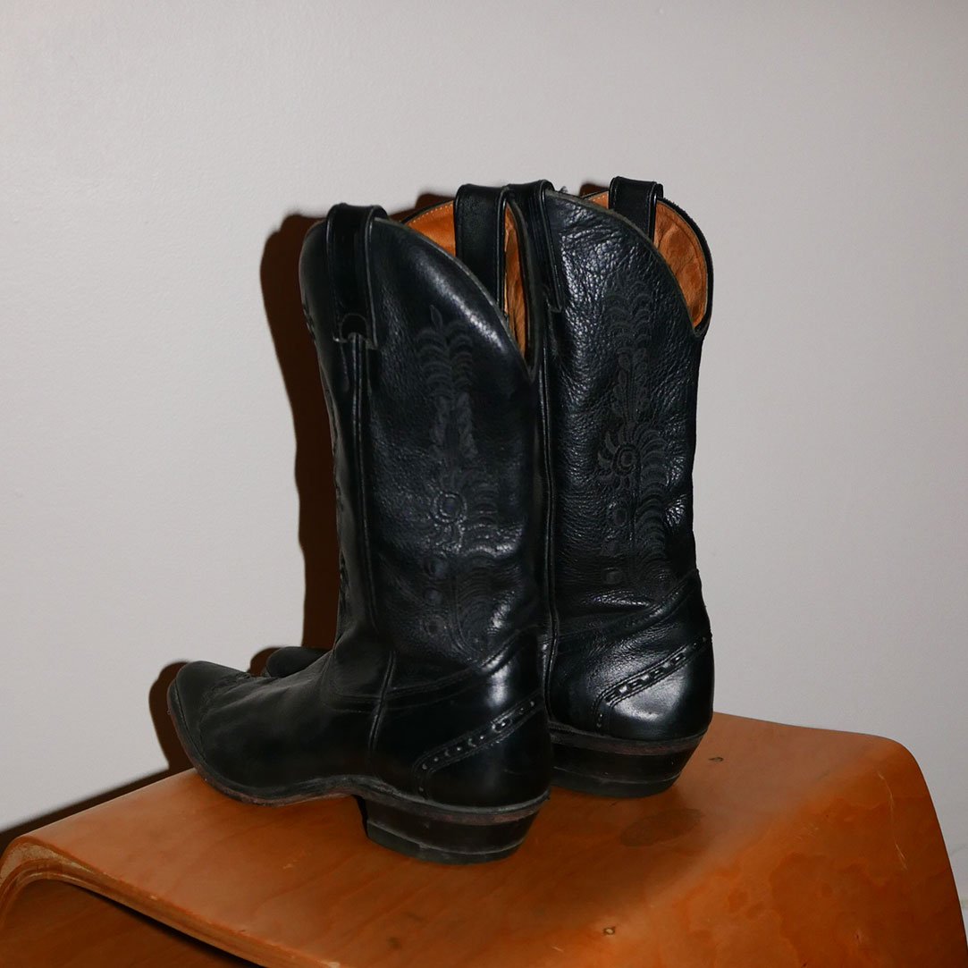 black boulet cowboy boot