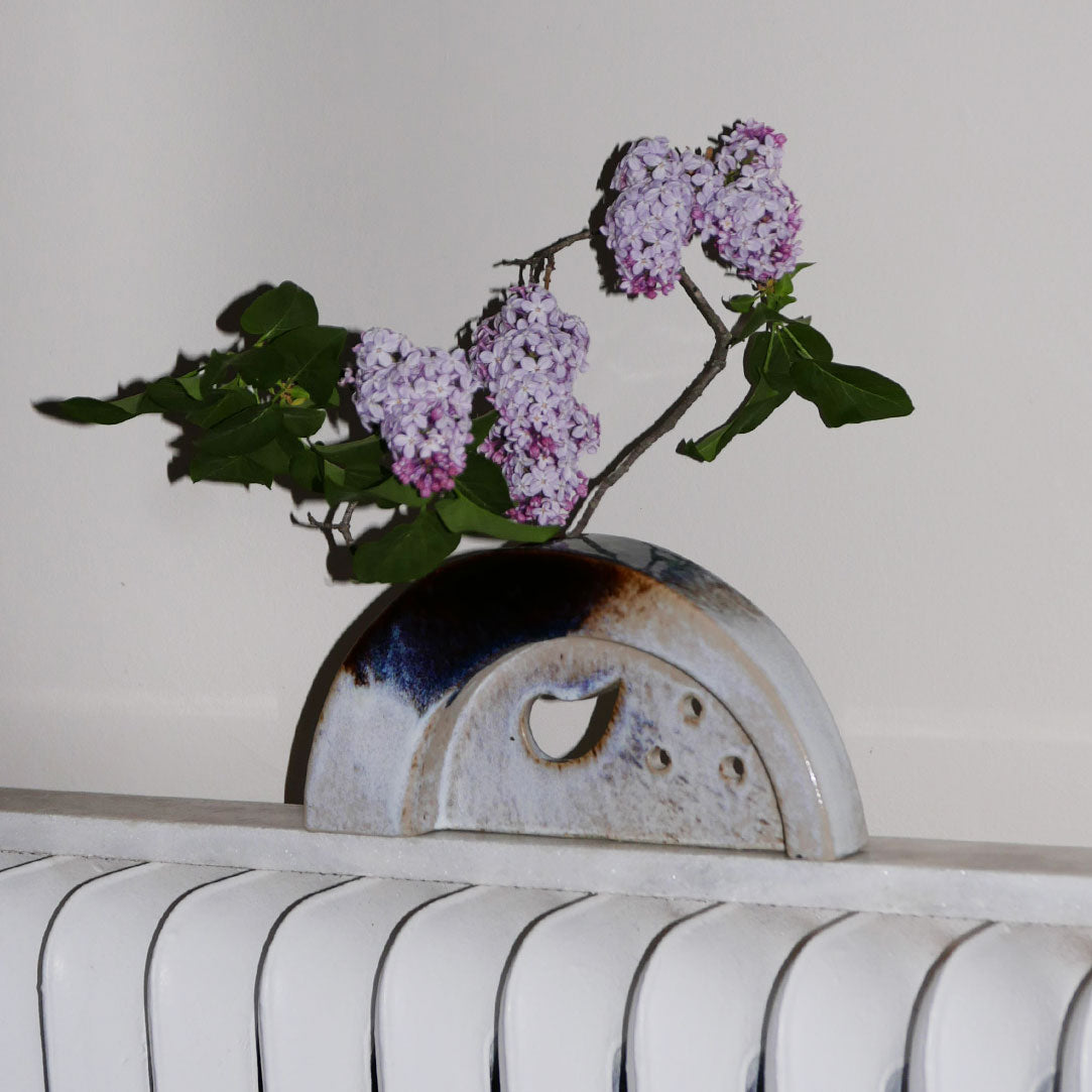 ikebana pottery vase