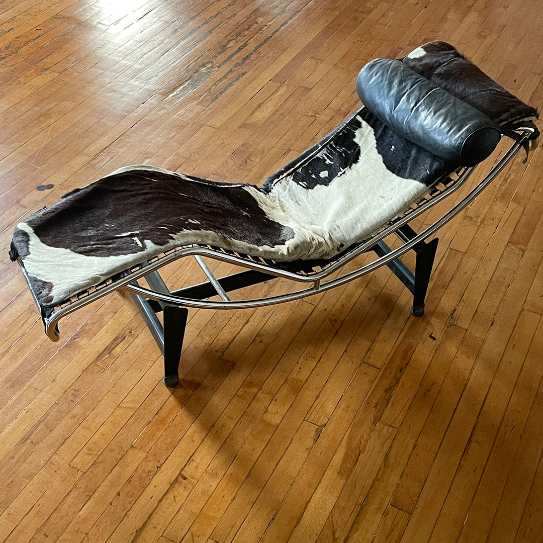 le corbusier style chaise cowhide