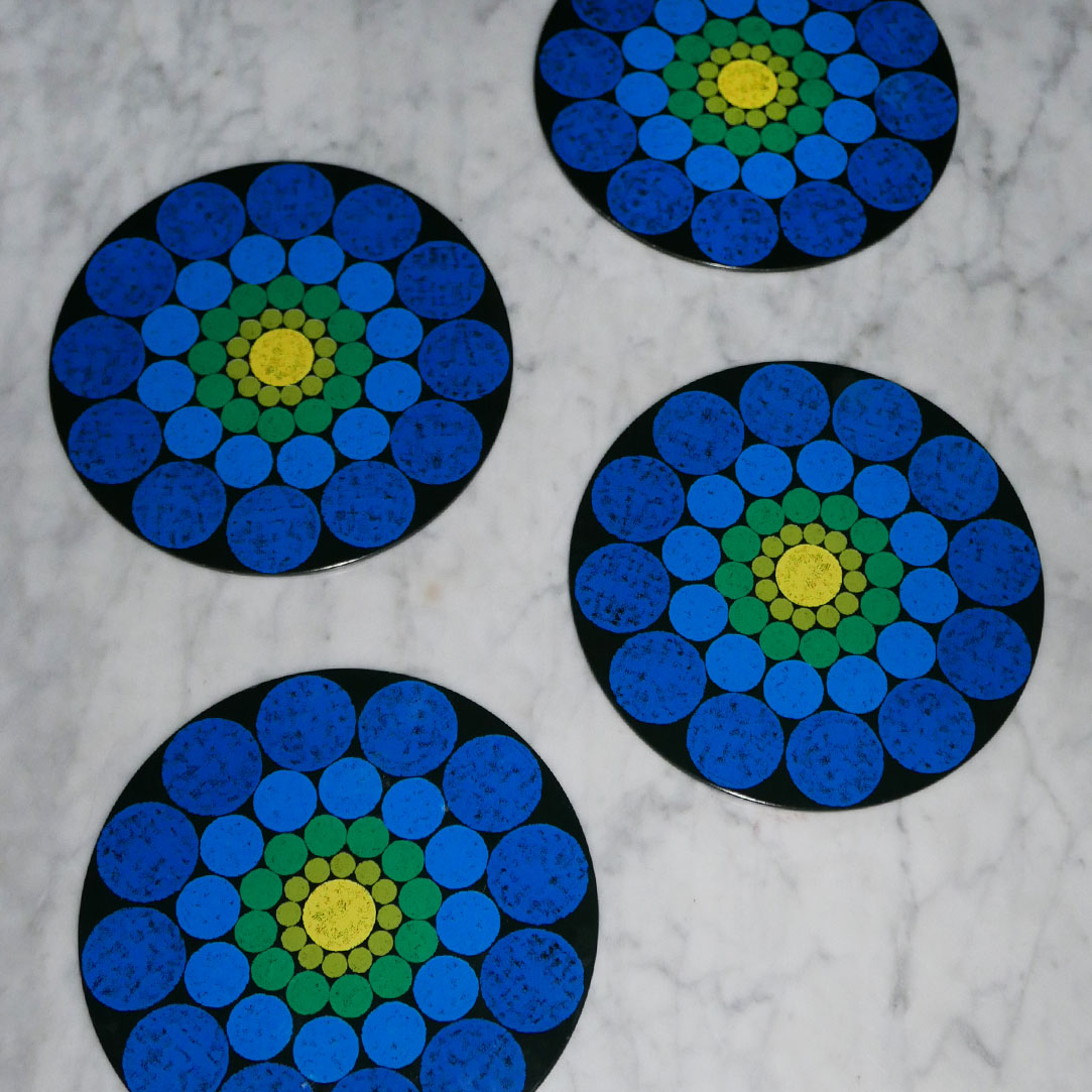4x retro placemats