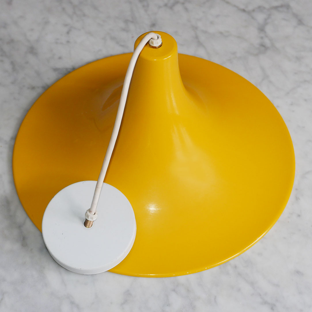 yellow pendant lamp