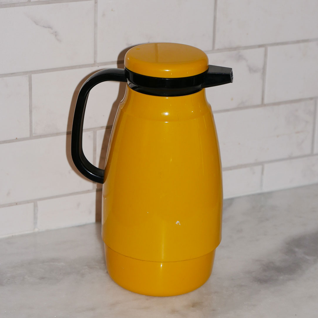 vintage yellow thermique thermos/carafe
