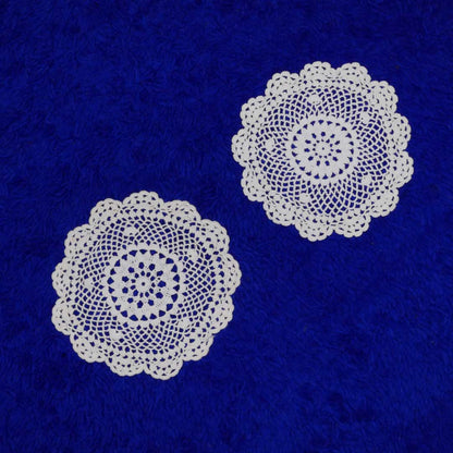 2x round doily
