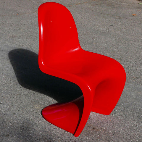 fiberglass S chair