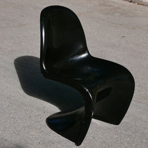 fiberglass S chair