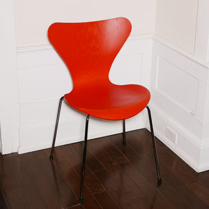 arne jacobsen series 7 chair in paradise orange