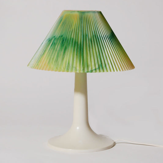 retro pleated table lamp