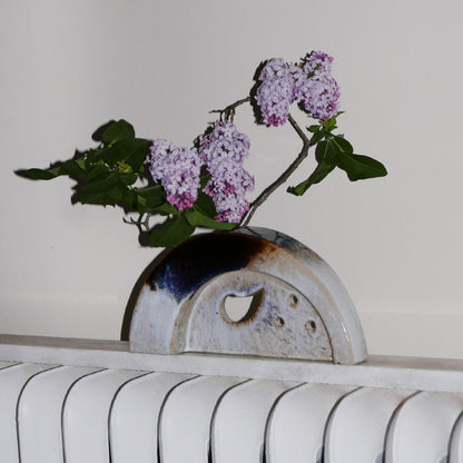 ikebana pottery vase