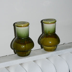 2x ceramic vases