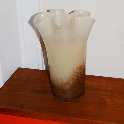 handkerchief vase