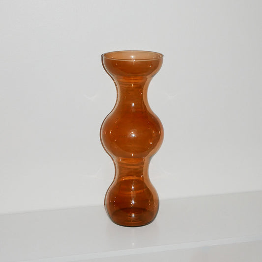 curved vase