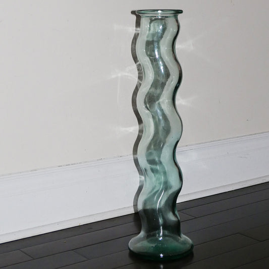 italian glass wiggle vase