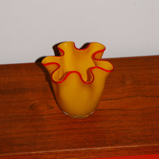 mini handkerchief vase